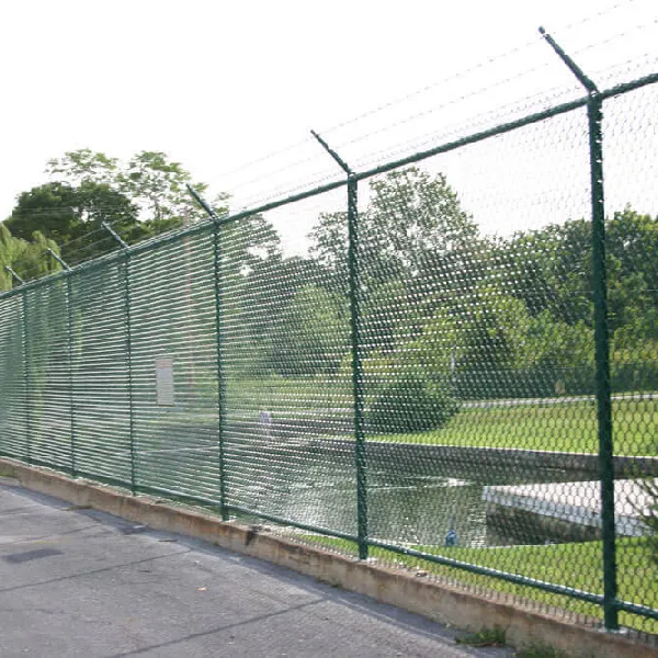 &lt;trp-post-container data-trp-post-id=&#039;8607&#039;&gt;Cattle Panel Privacy Fences Durable, Affordable &#038; Easy to Install&lt;/trp-post-container&gt;